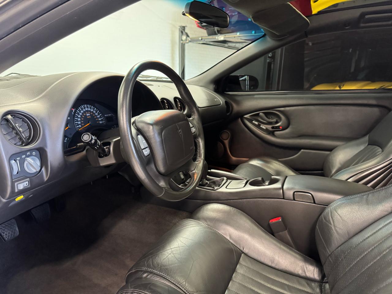 Pontiac Firebird  2002