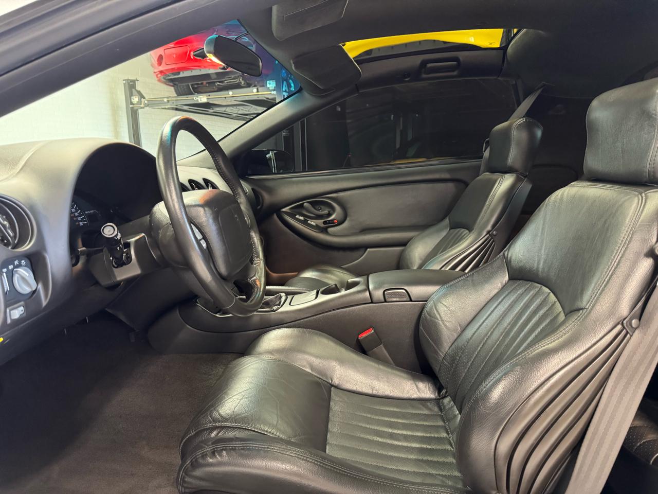 Pontiac Firebird  2002