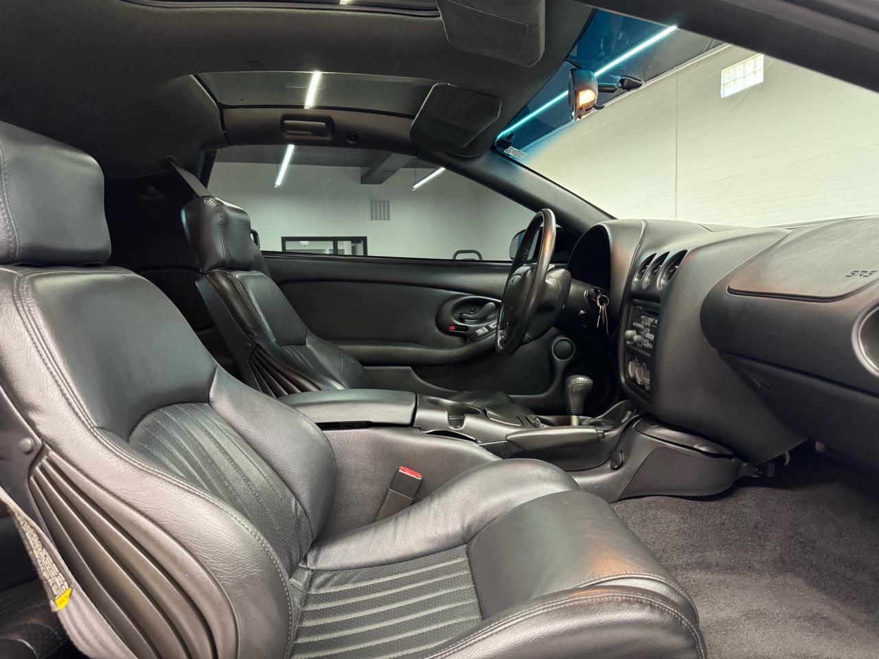 Pontiac Firebird  2002