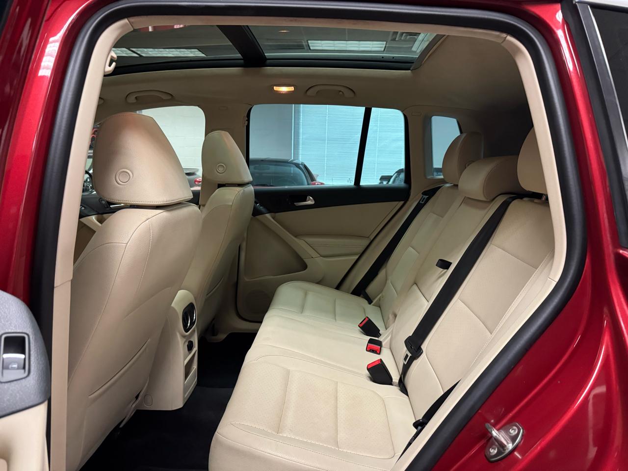 Volkswagen Tiguan SE 2015