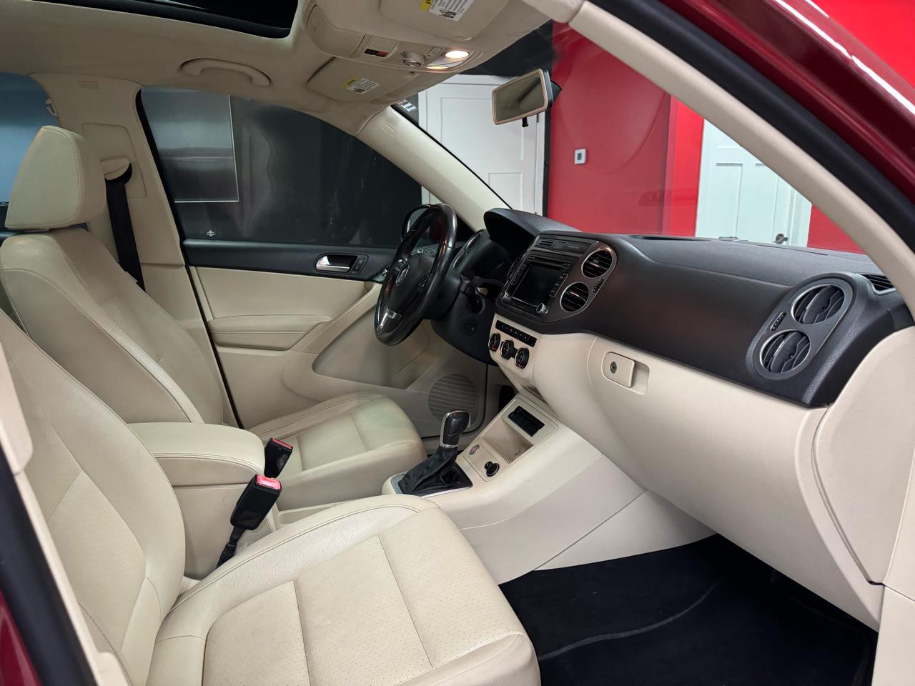 Volkswagen Tiguan SE 2015