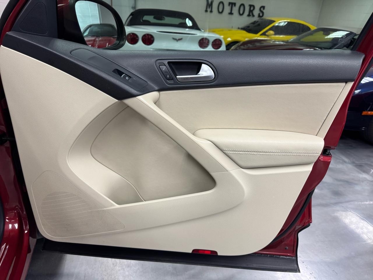 Volkswagen Tiguan SE 2015