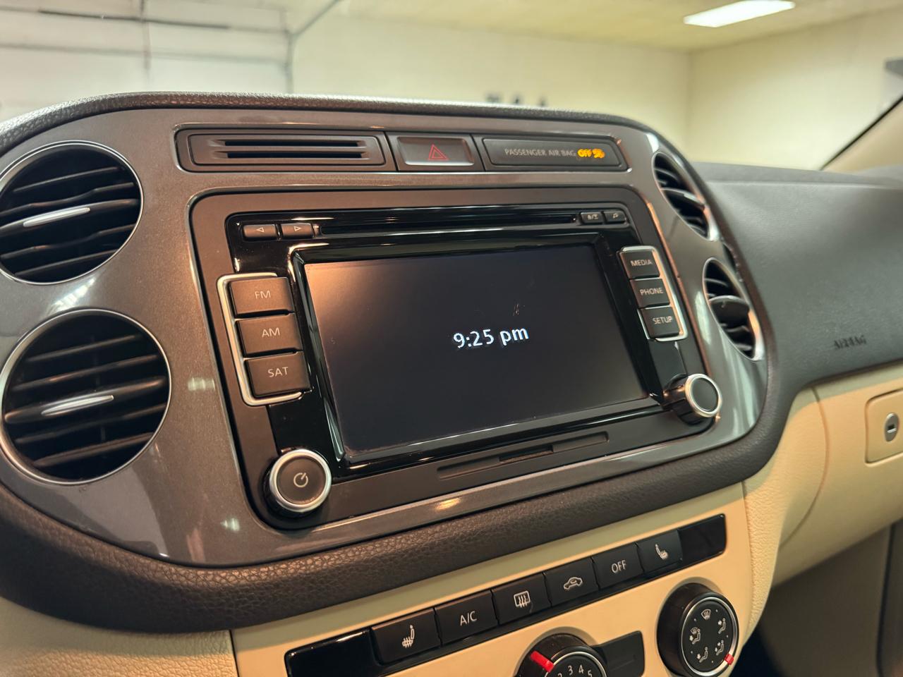 Volkswagen Tiguan SE 2015