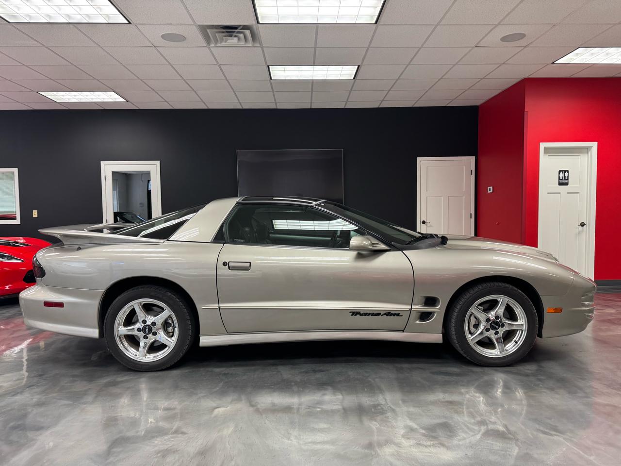 Pontiac Firebird Trans Am WS6 2000