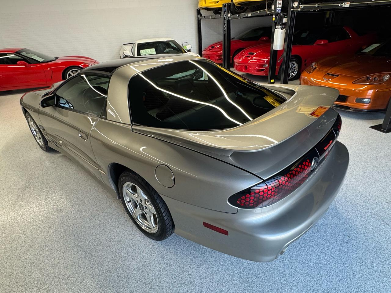 Pontiac Firebird Trans Am WS6 2000