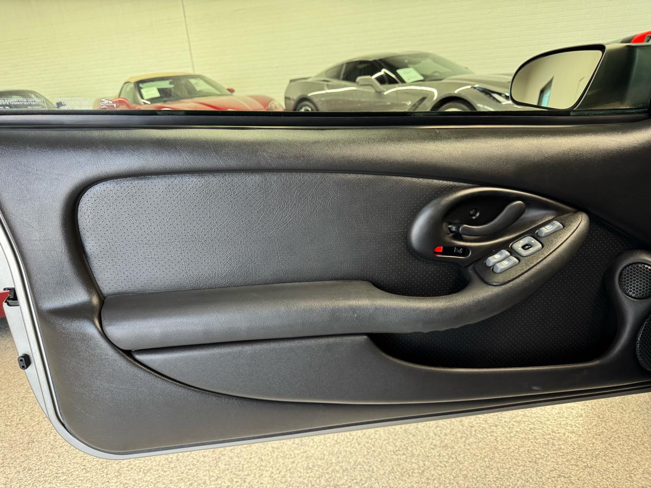 Pontiac Firebird Trans Am WS6 2000