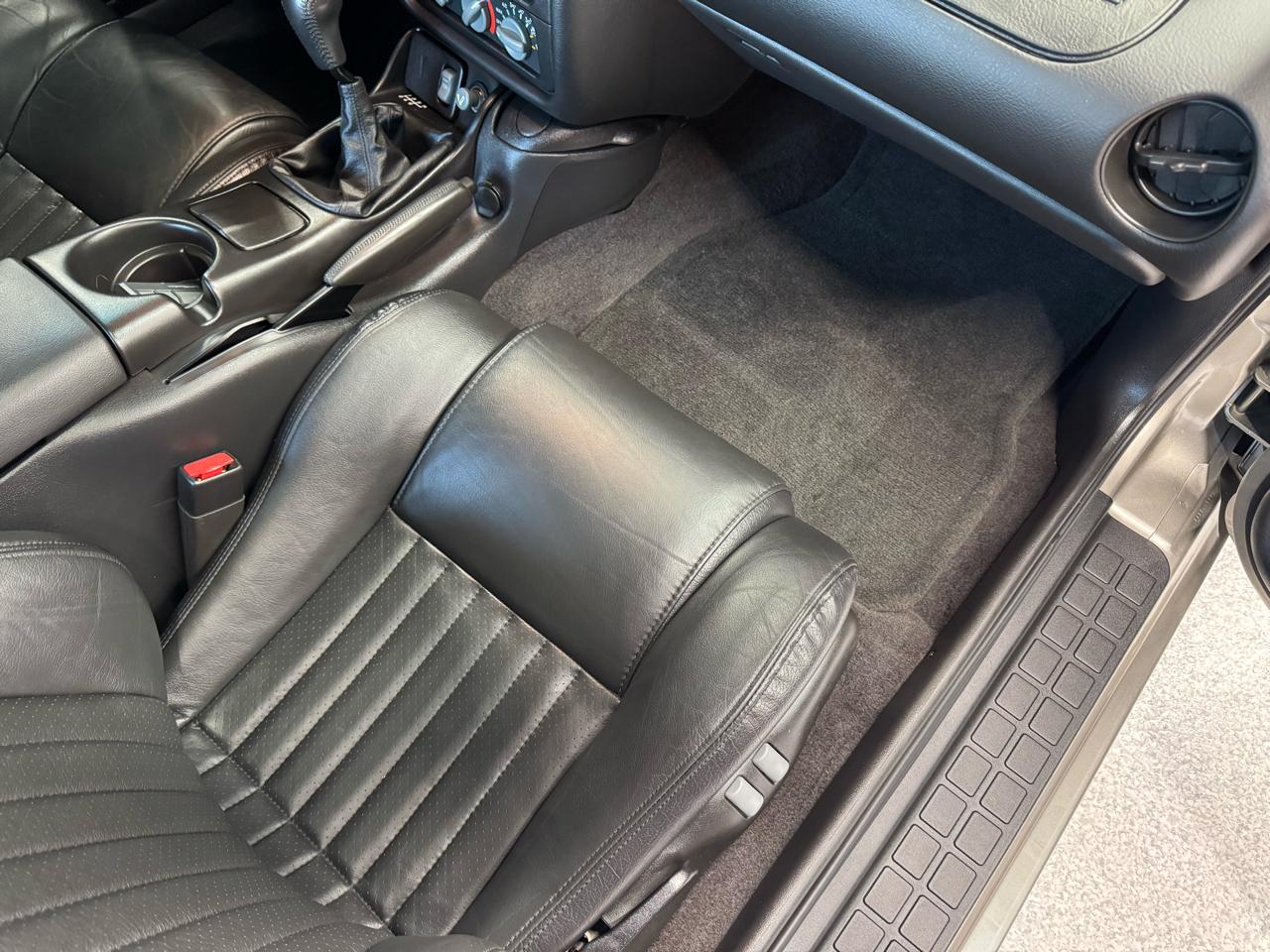 Pontiac Firebird Trans Am WS6 2000