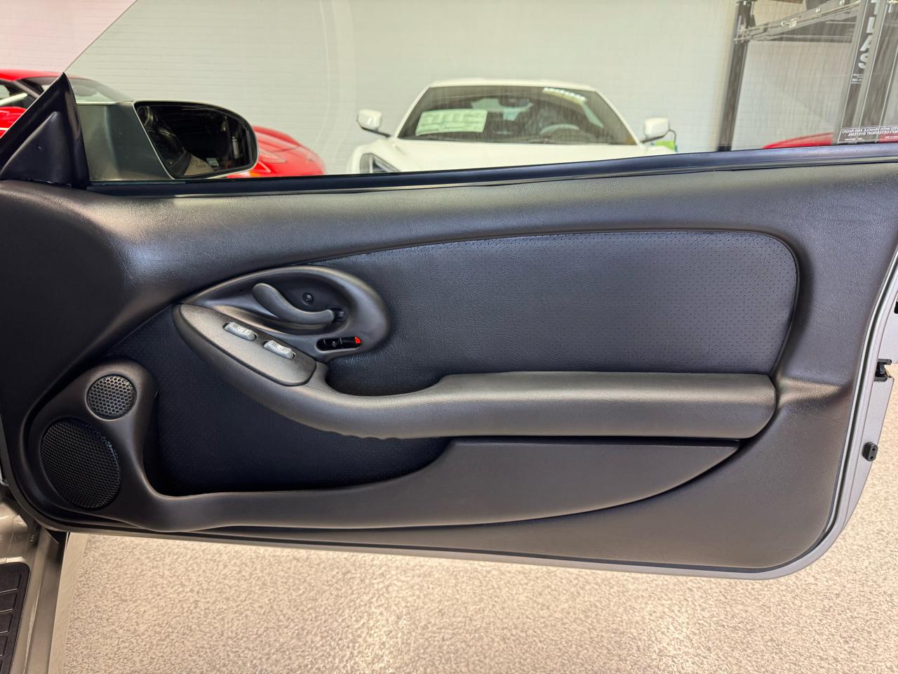 Pontiac Firebird Trans Am WS6 2000