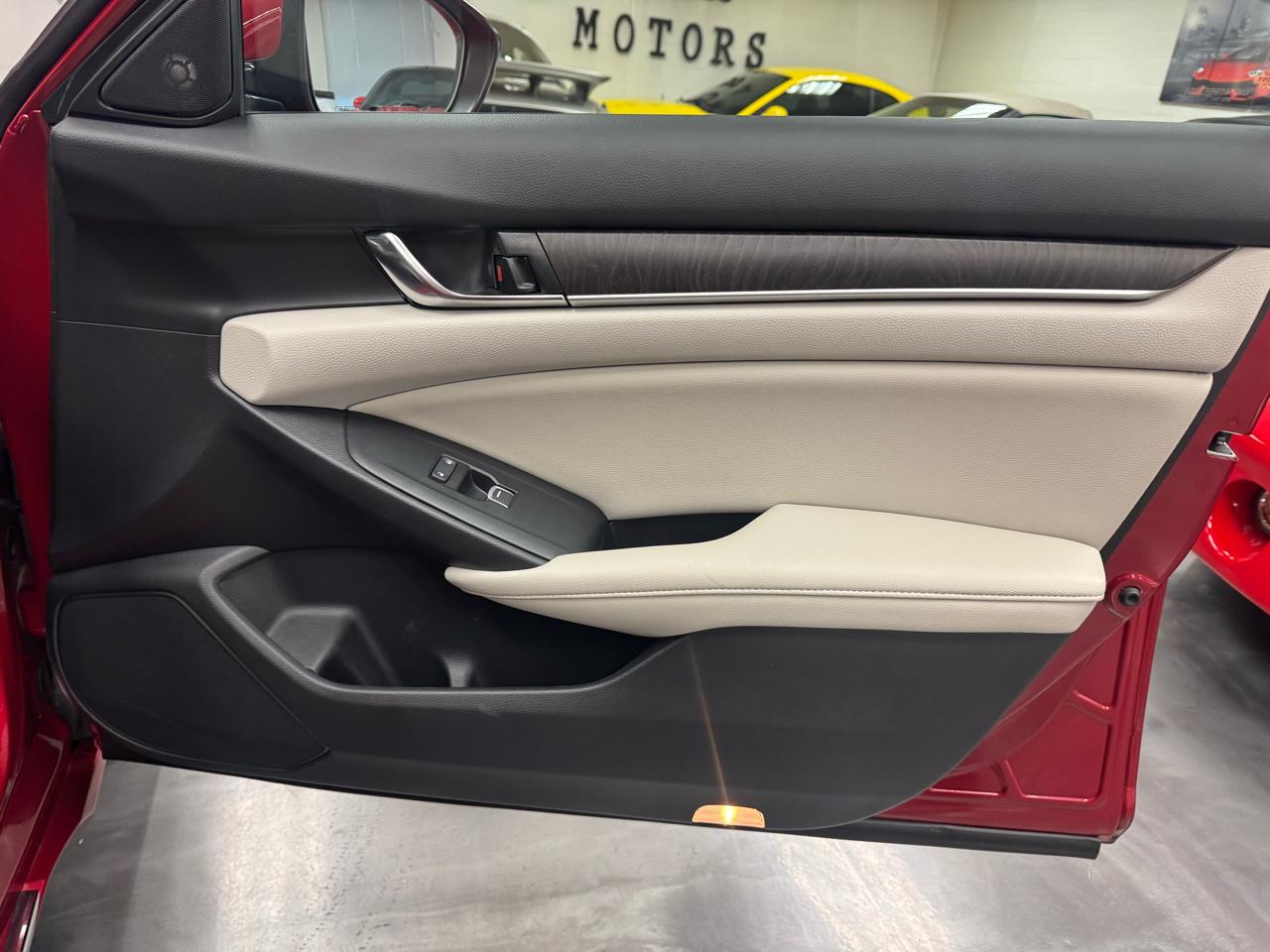 Honda Accord Hybrid  2021