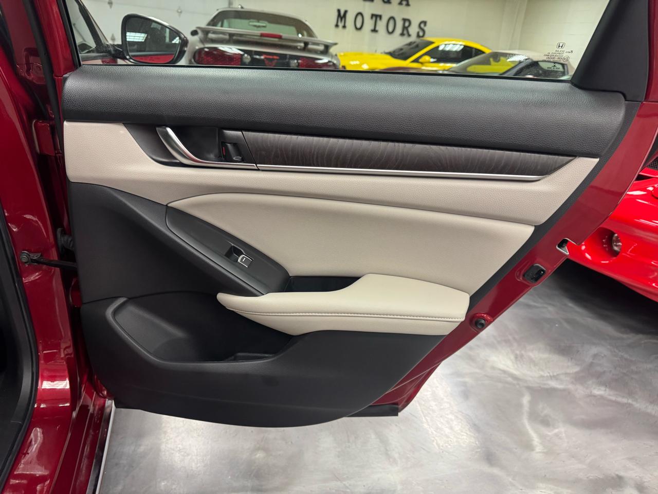 Honda Accord Hybrid  2021