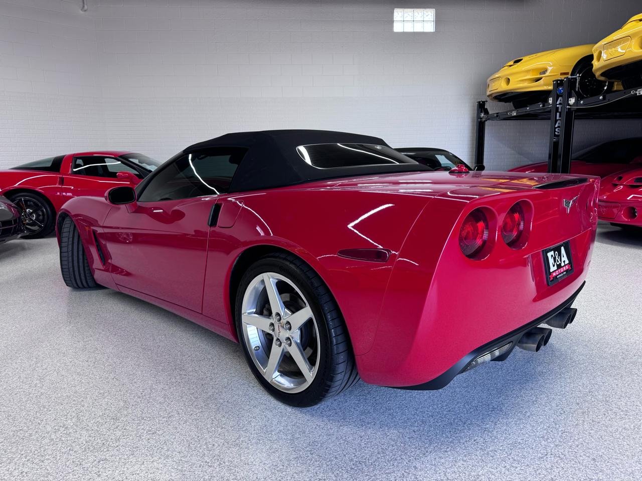 Chevrolet Corvette 2dr Convertible 2005