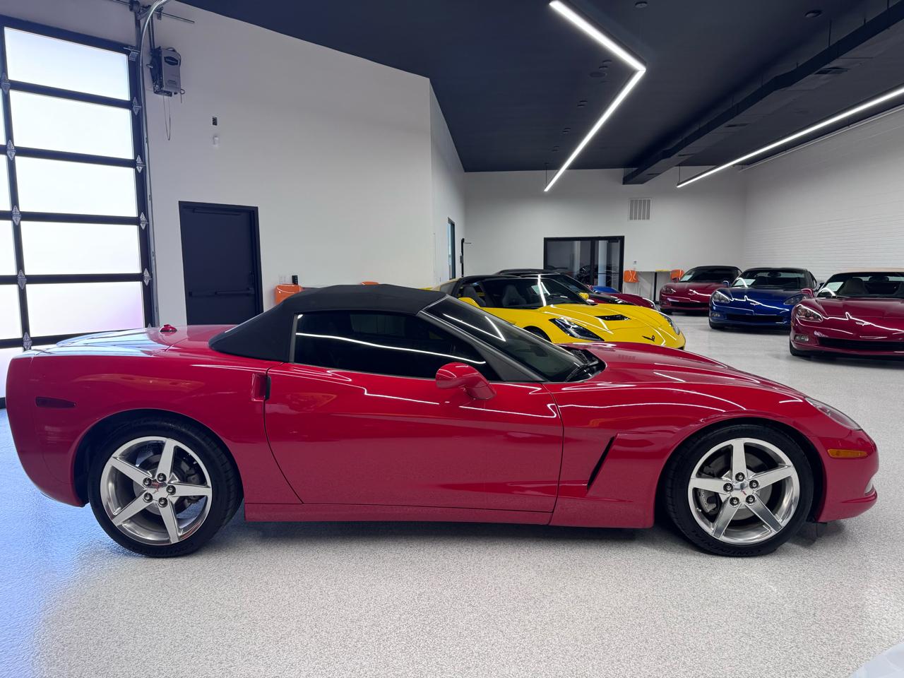 Chevrolet Corvette 2dr Convertible 2005