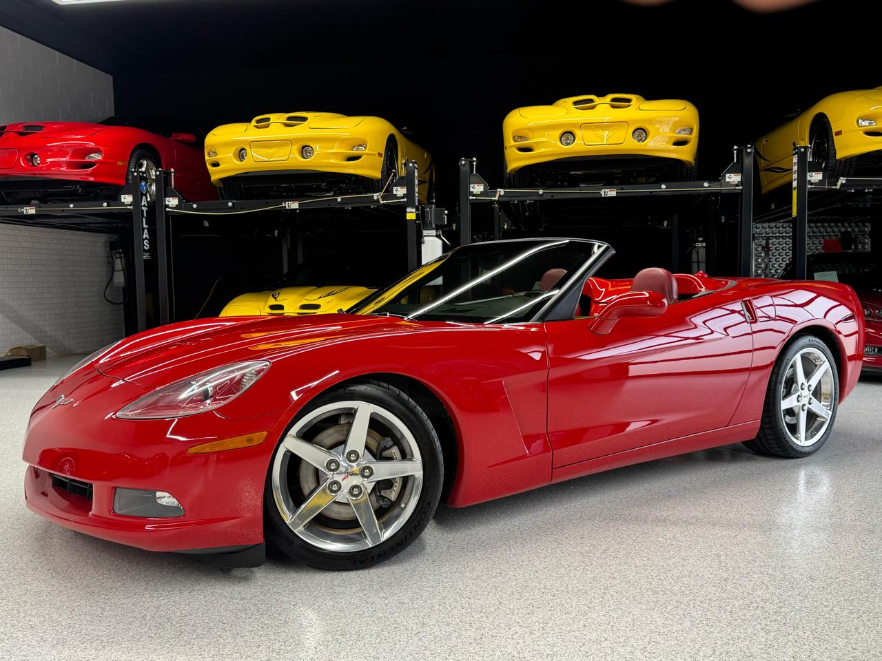Chevrolet Corvette 2dr Convertible 2005