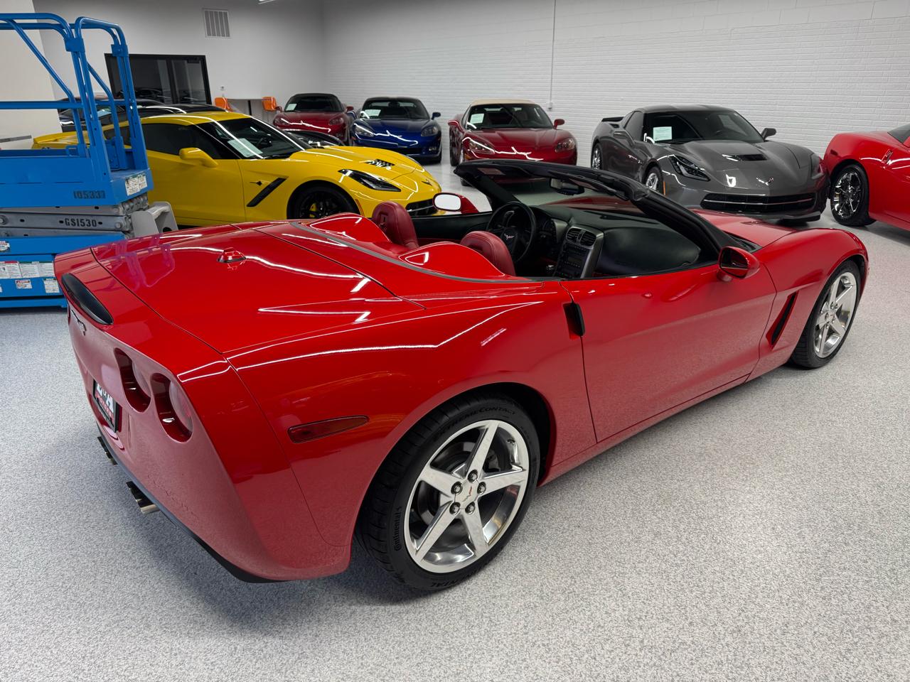 Chevrolet Corvette 2dr Convertible 2005