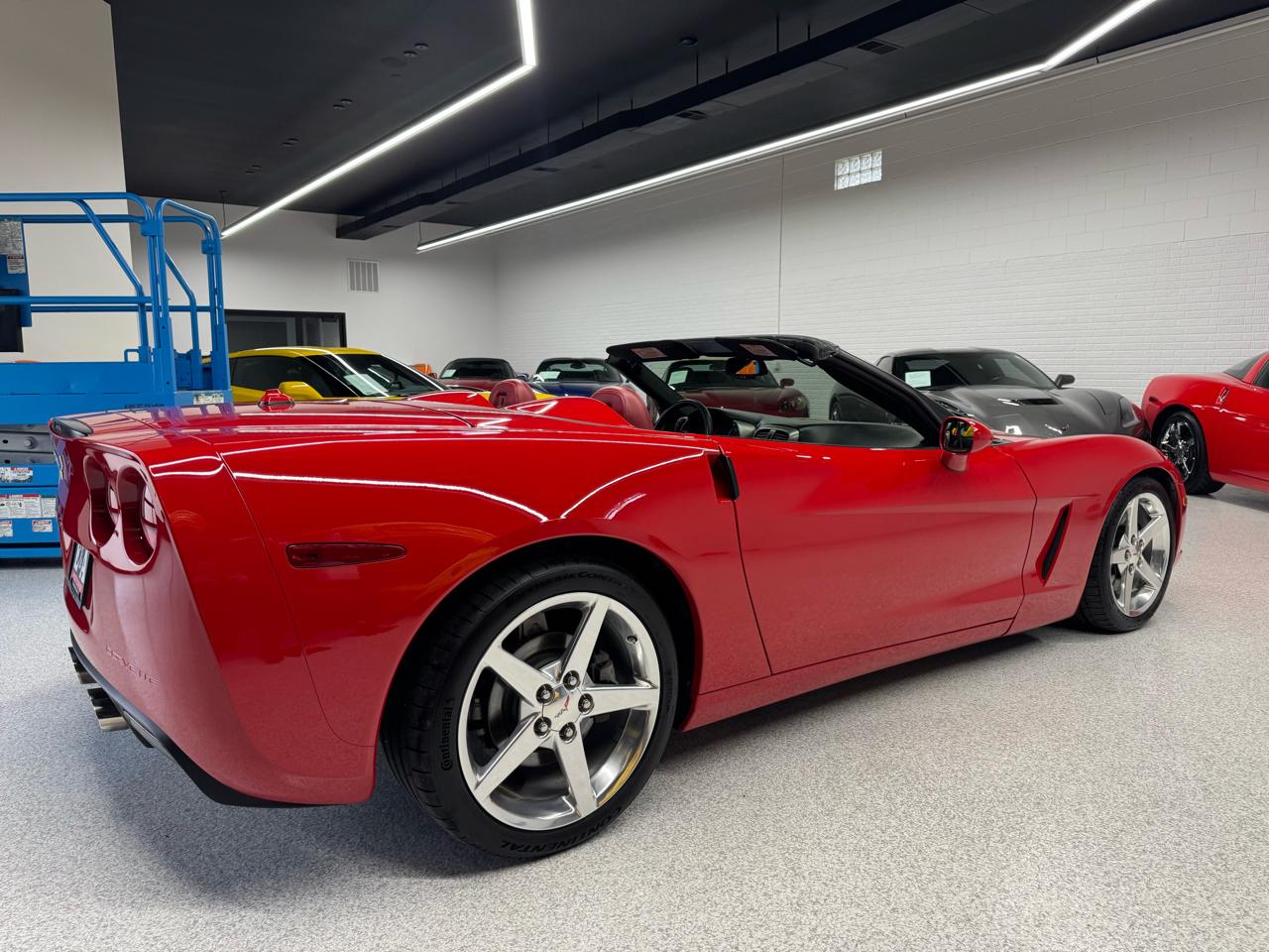 Chevrolet Corvette 2dr Convertible 2005
