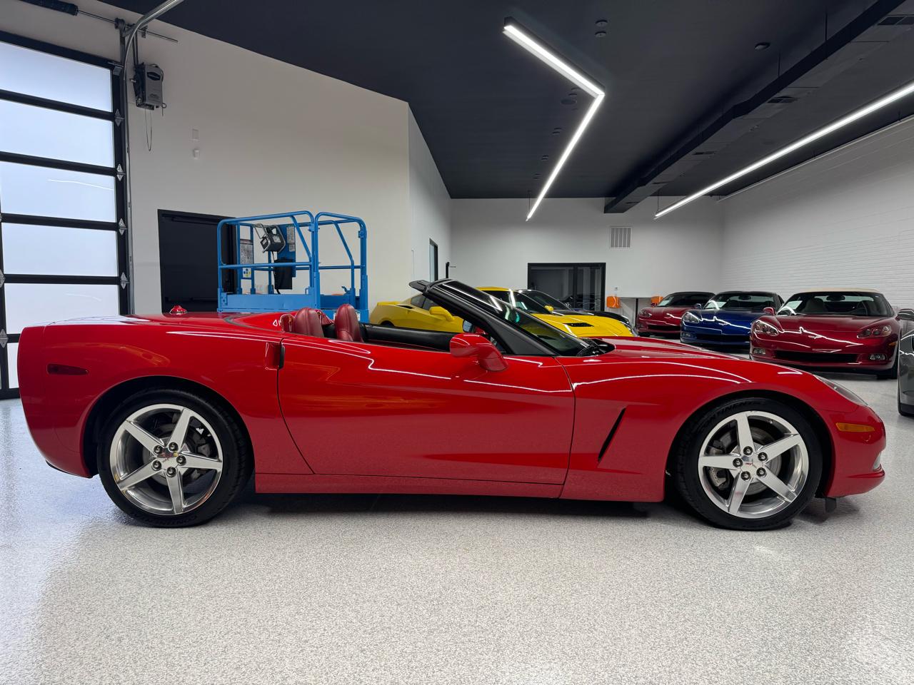Chevrolet Corvette 2dr Convertible 2005