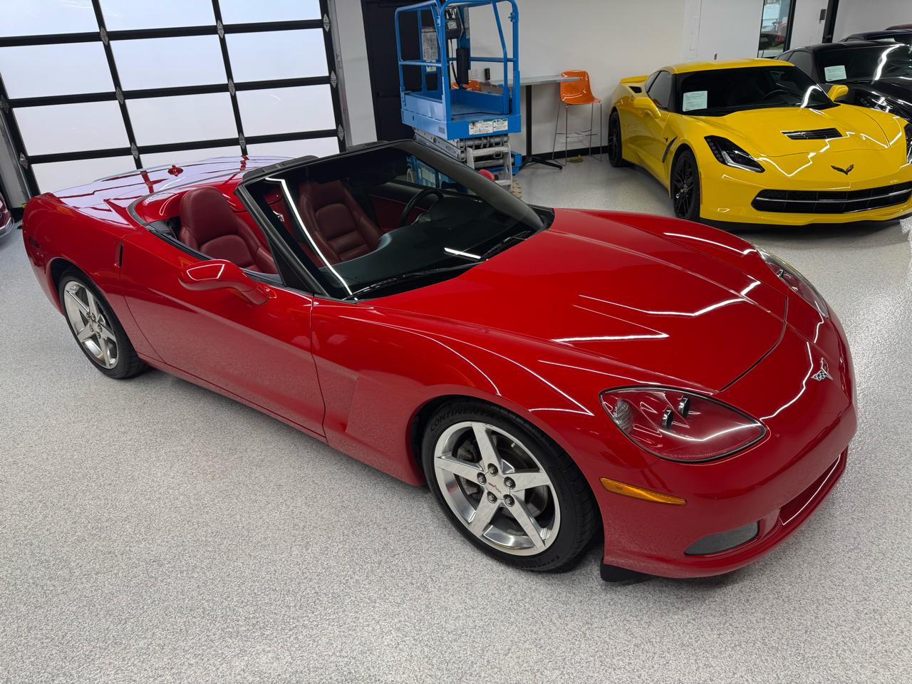 Chevrolet Corvette 2dr Convertible 2005