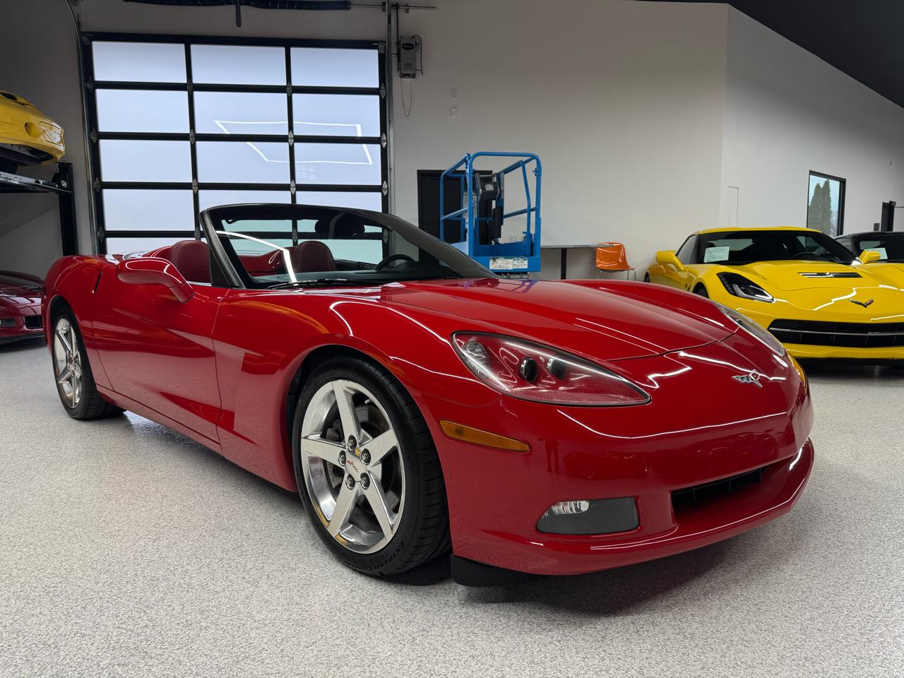 Chevrolet Corvette 2dr Convertible 2005