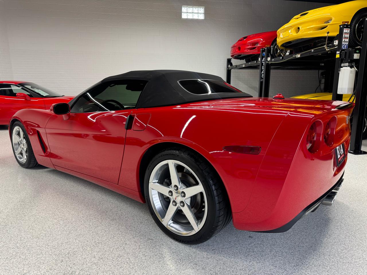 Chevrolet Corvette 2dr Convertible 2005