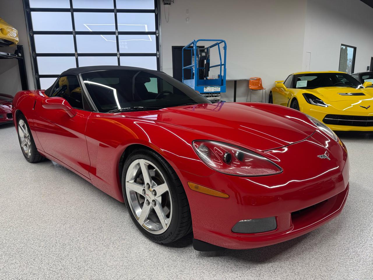 Chevrolet Corvette 2dr Convertible 2005