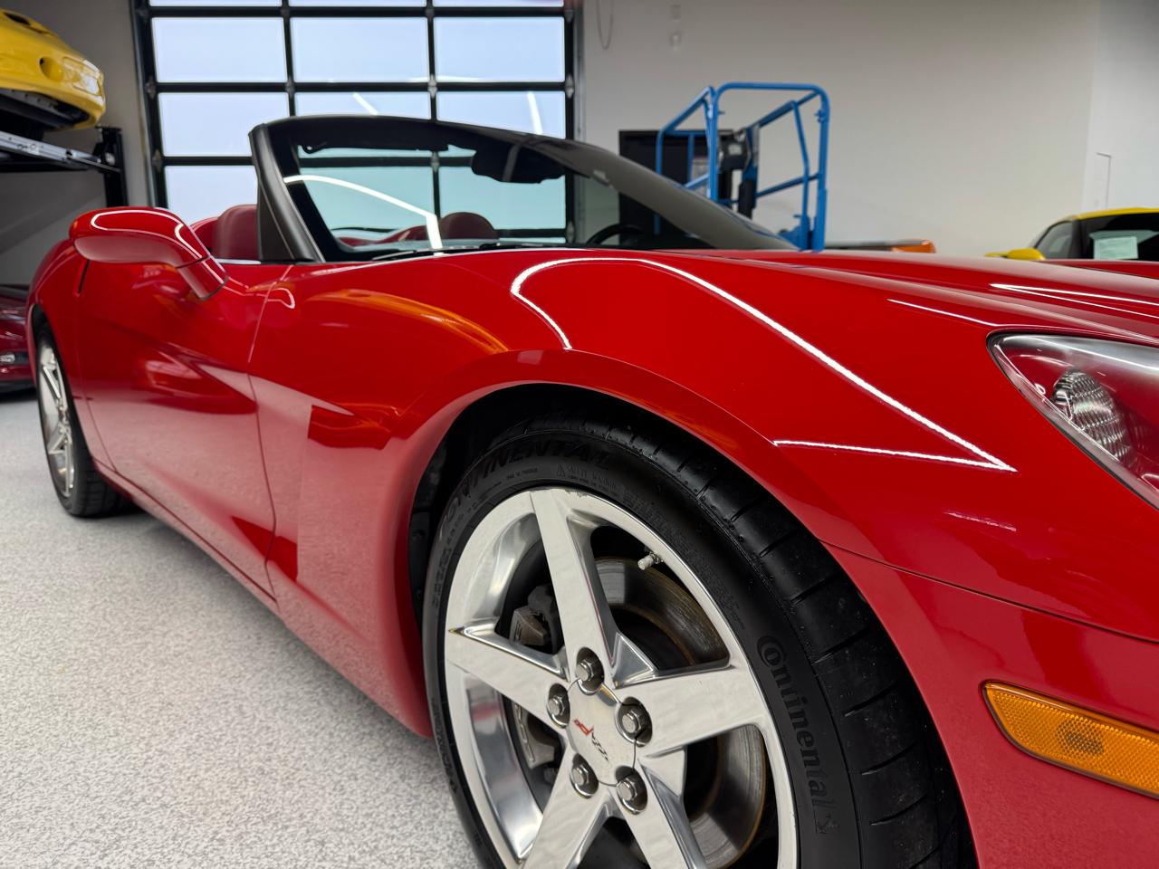 Chevrolet Corvette 2dr Convertible 2005