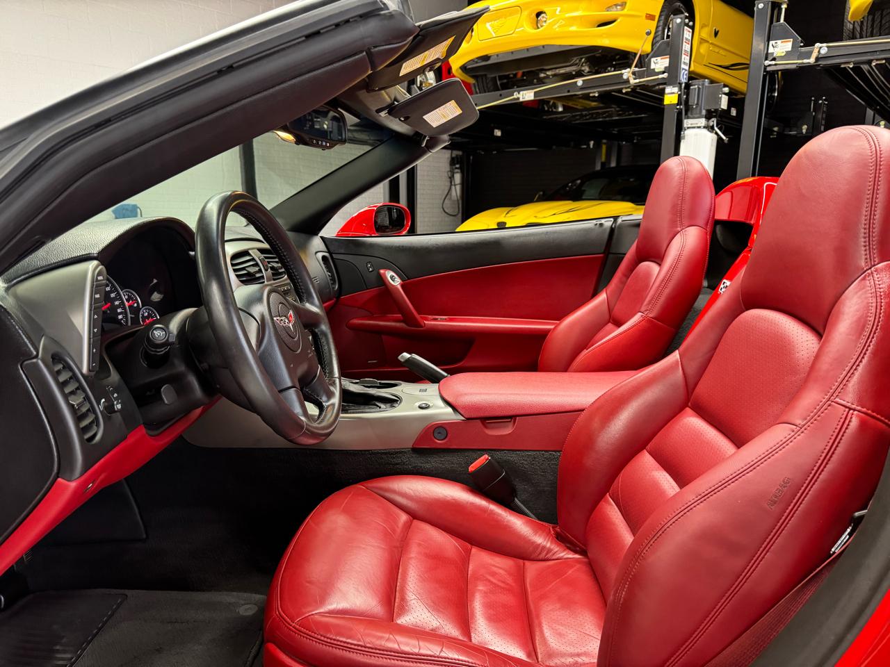 Chevrolet Corvette 2dr Convertible 2005