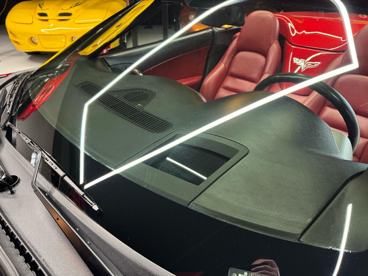 Chevrolet Corvette 2dr Convertible 2005