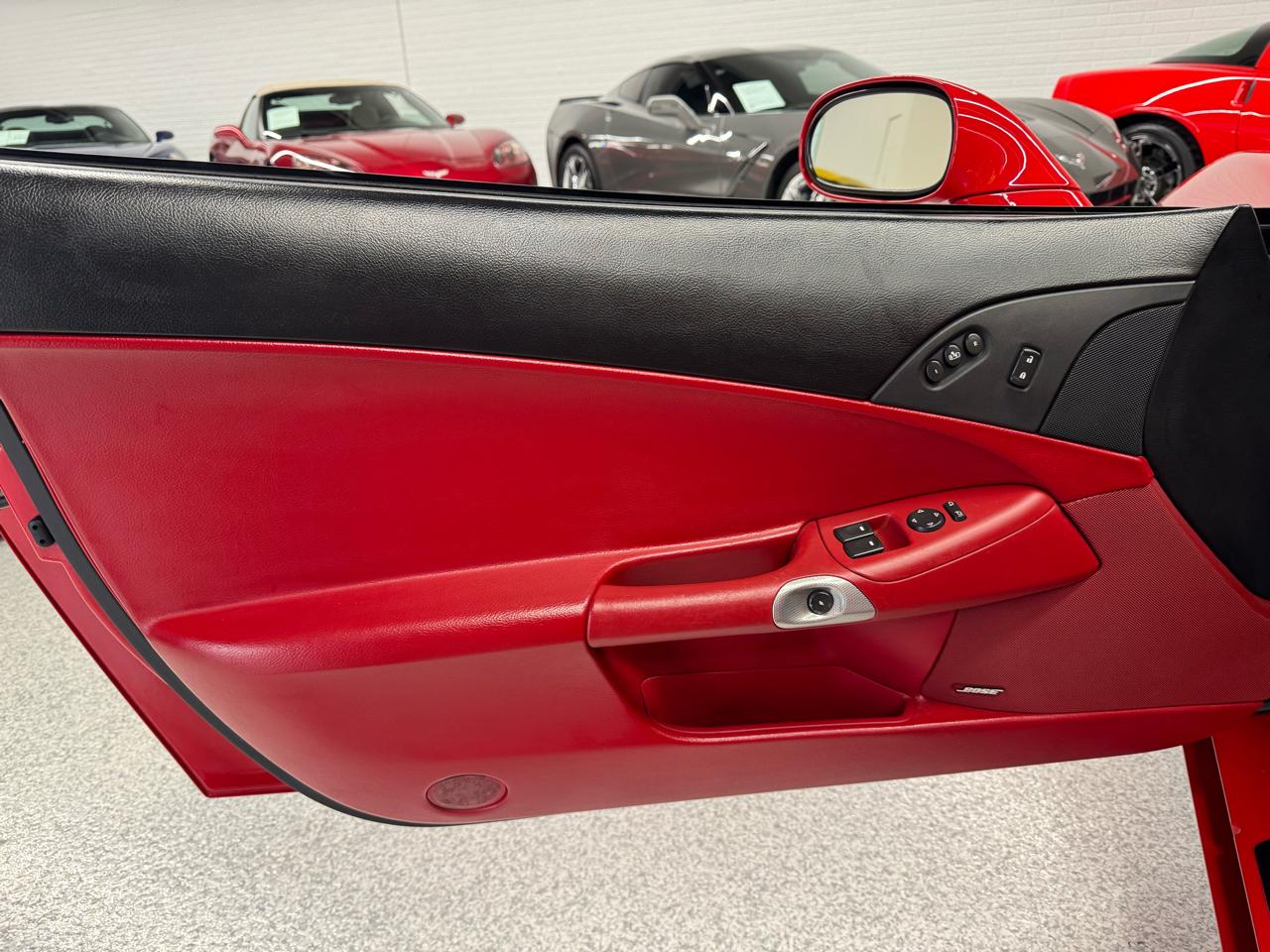 Chevrolet Corvette 2dr Convertible 2005