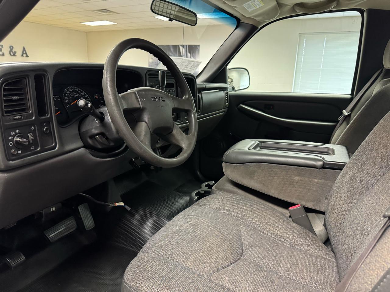 GMC Sierra 2500HD  2005