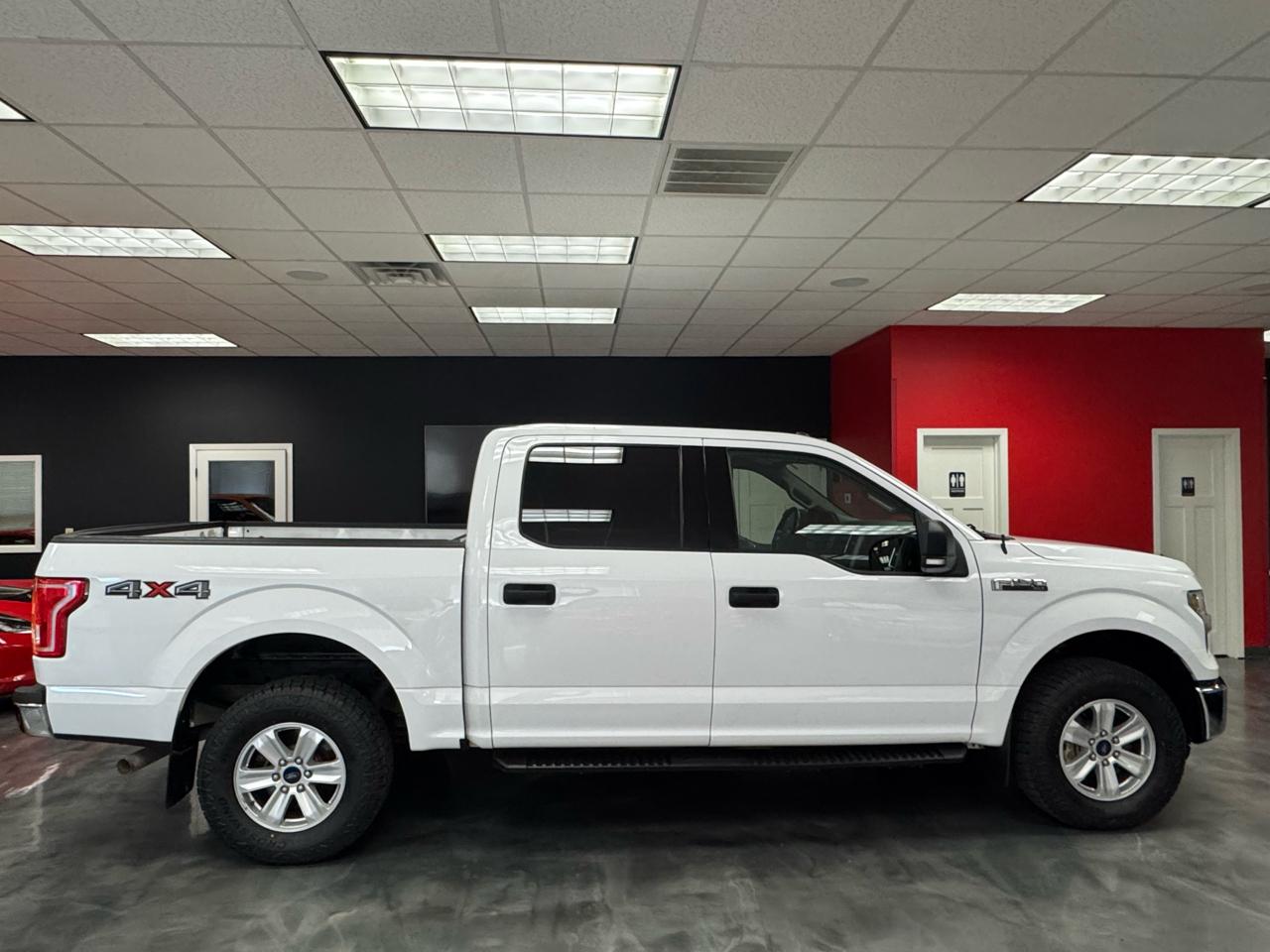 Ford F-150 4WD SuperCrew 145" XLT 2016