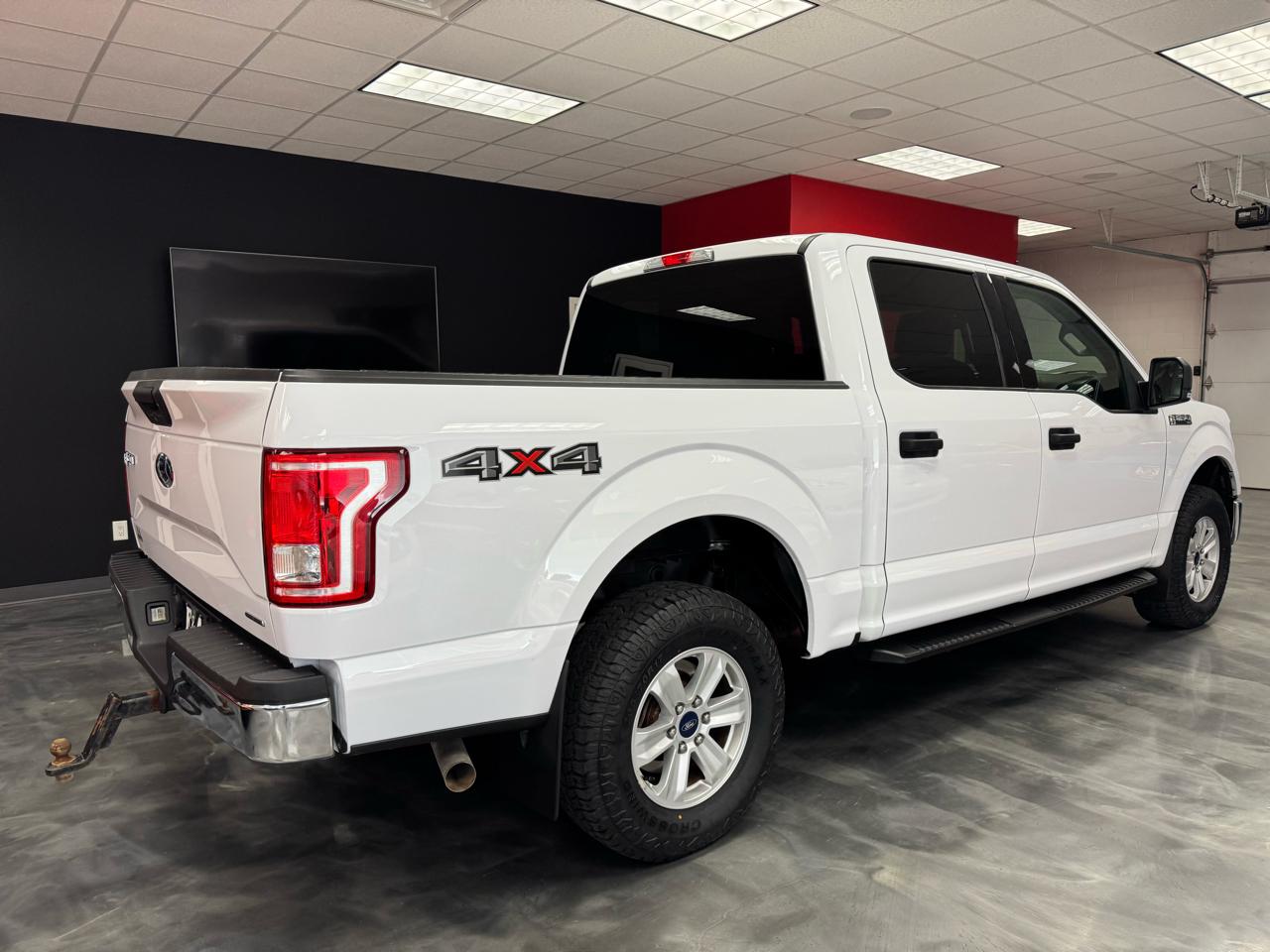 Ford F-150 4WD SuperCrew 145" XLT 2016