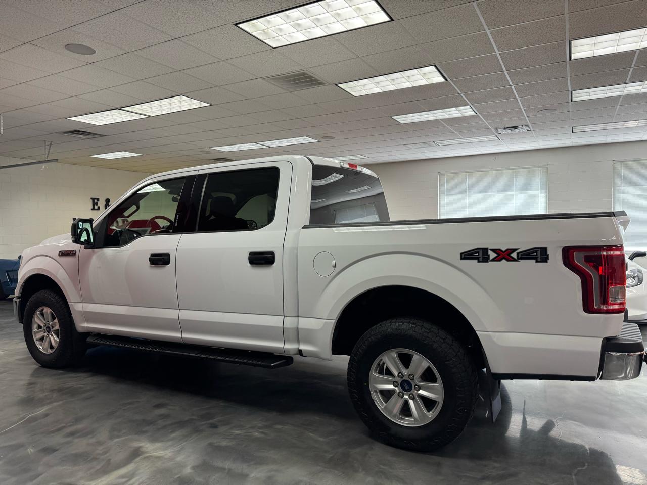 Ford F-150 4WD SuperCrew 145" XLT 2016