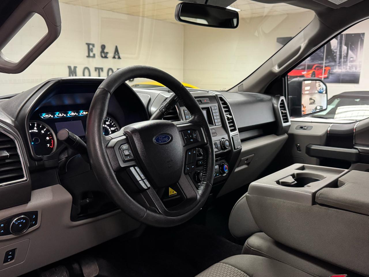 Ford F-150 4WD SuperCrew 145" XLT 2016