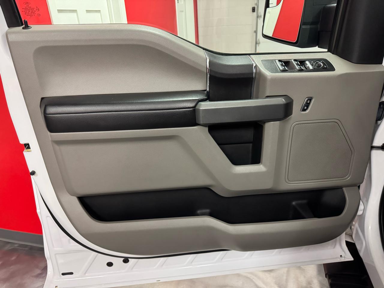 Ford F-150 4WD SuperCrew 145" XLT 2016