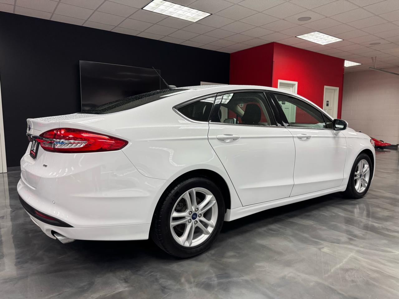 Ford Fusion SE FWD 2018