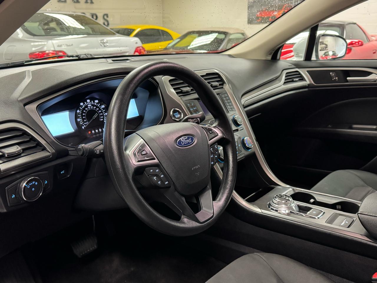 Ford Fusion SE FWD 2018