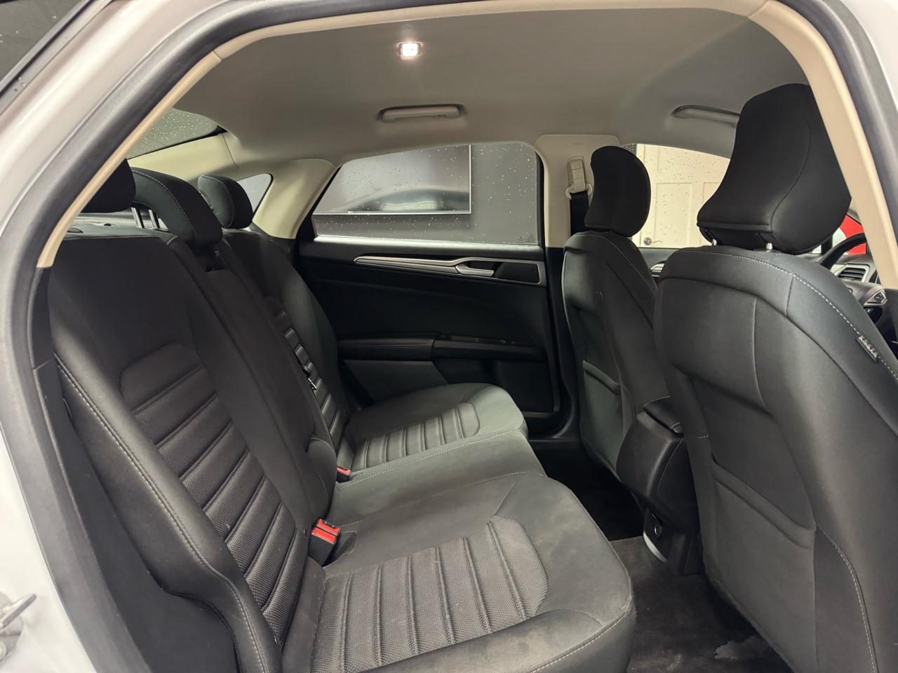 Ford Fusion SE FWD 2018