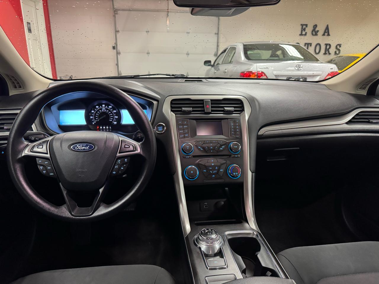 Ford Fusion SE FWD 2018