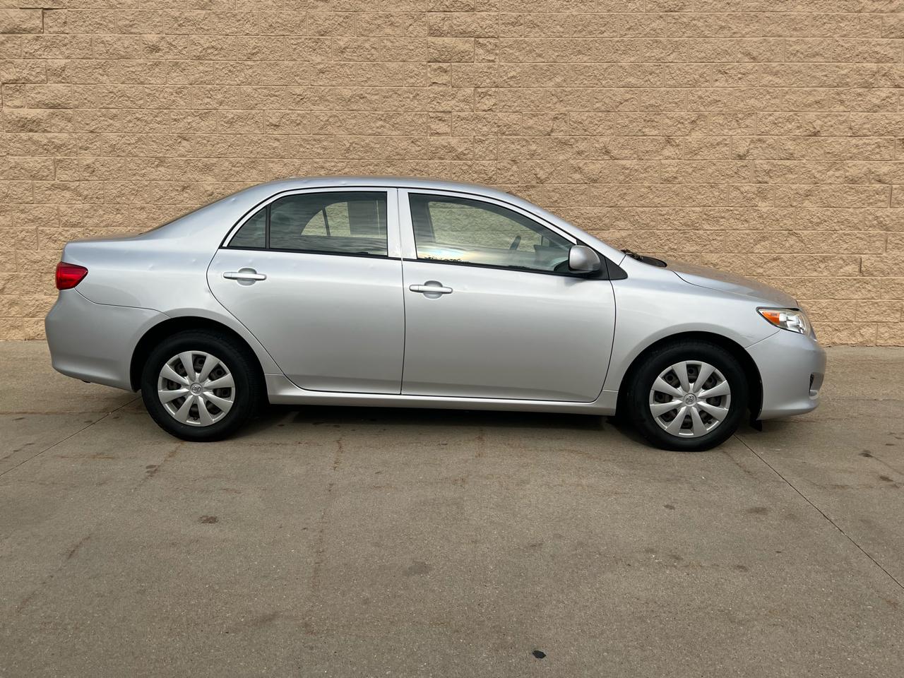 Toyota Corolla  2009