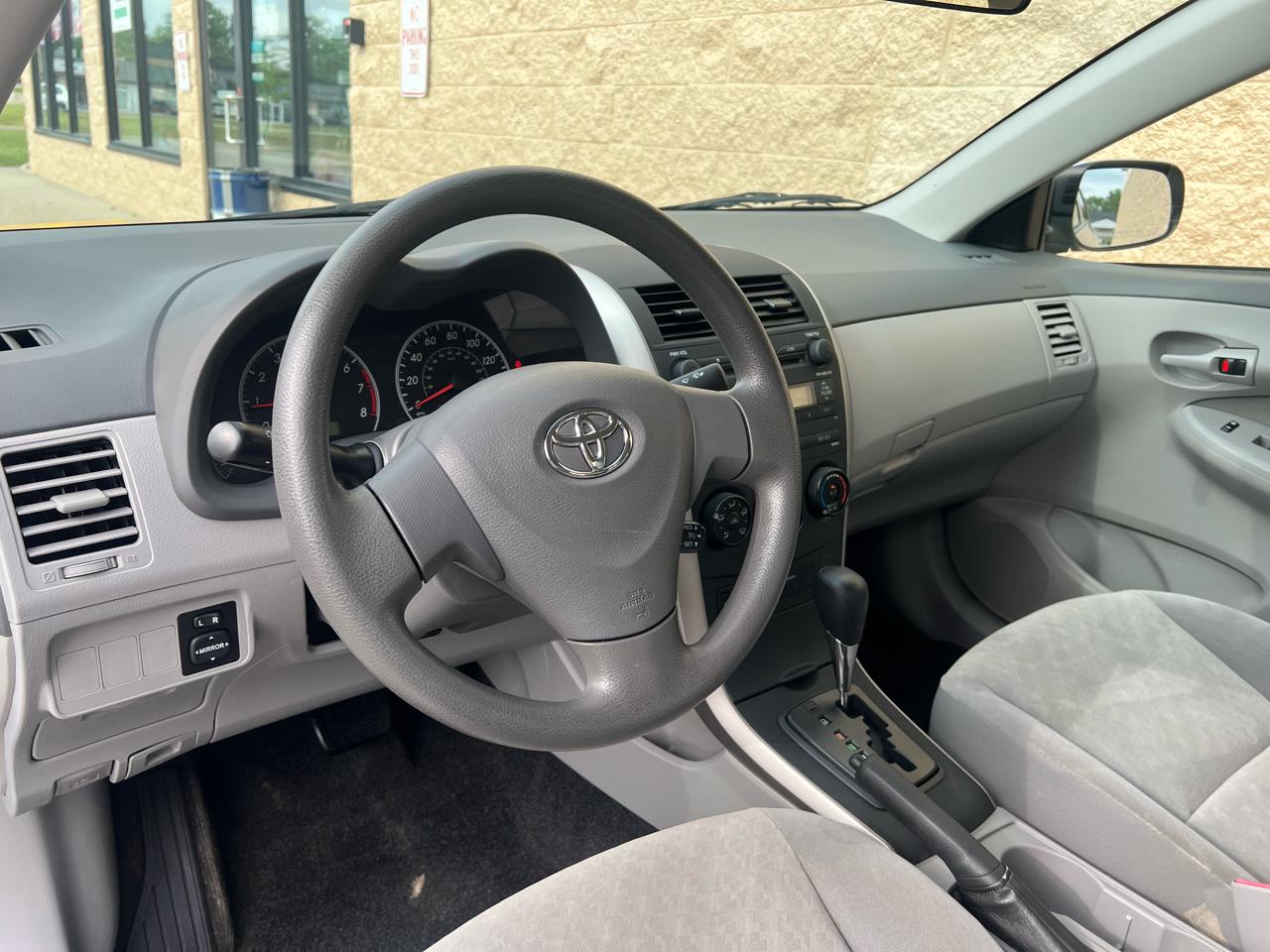 Toyota Corolla  2009