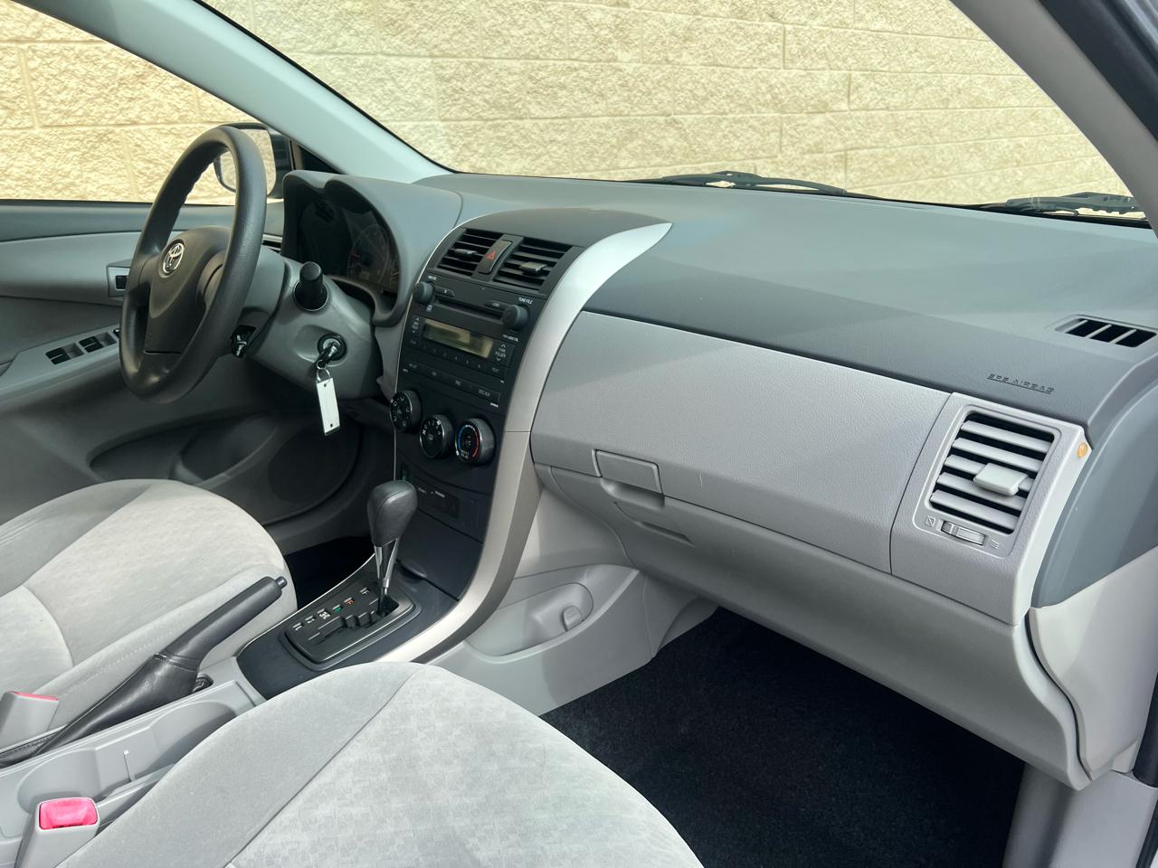 Toyota Corolla  2009