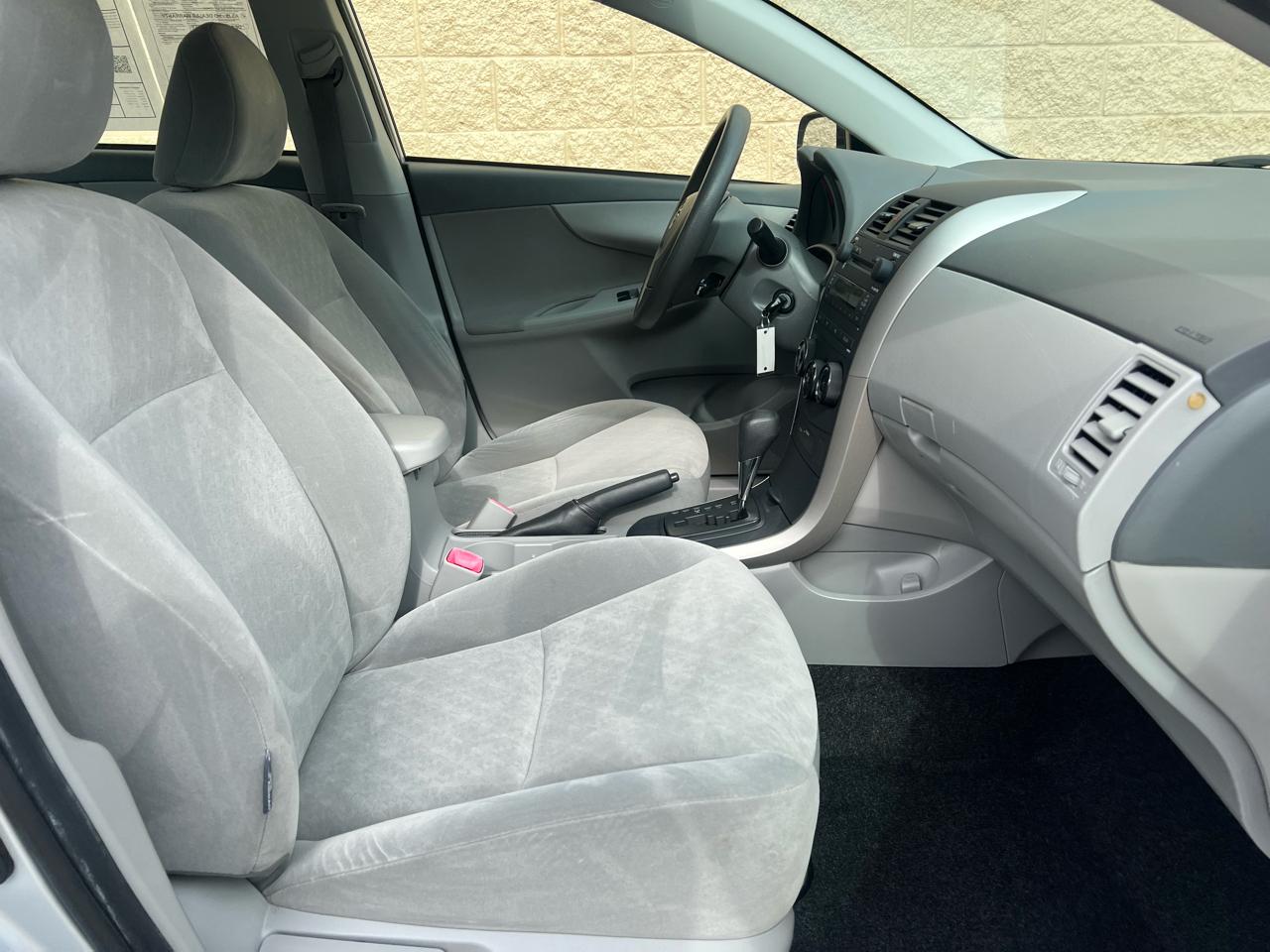 Toyota Corolla  2009