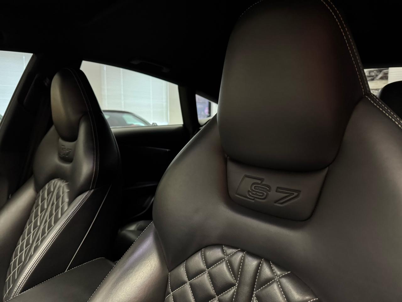Audi S7  2013