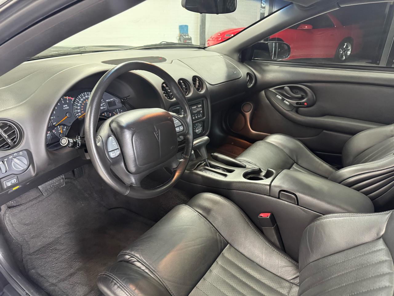 Pontiac Firebird Trans Am 2002