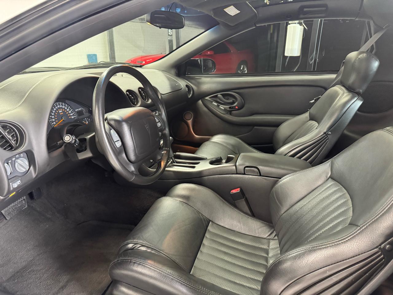 Pontiac Firebird Trans Am 2002