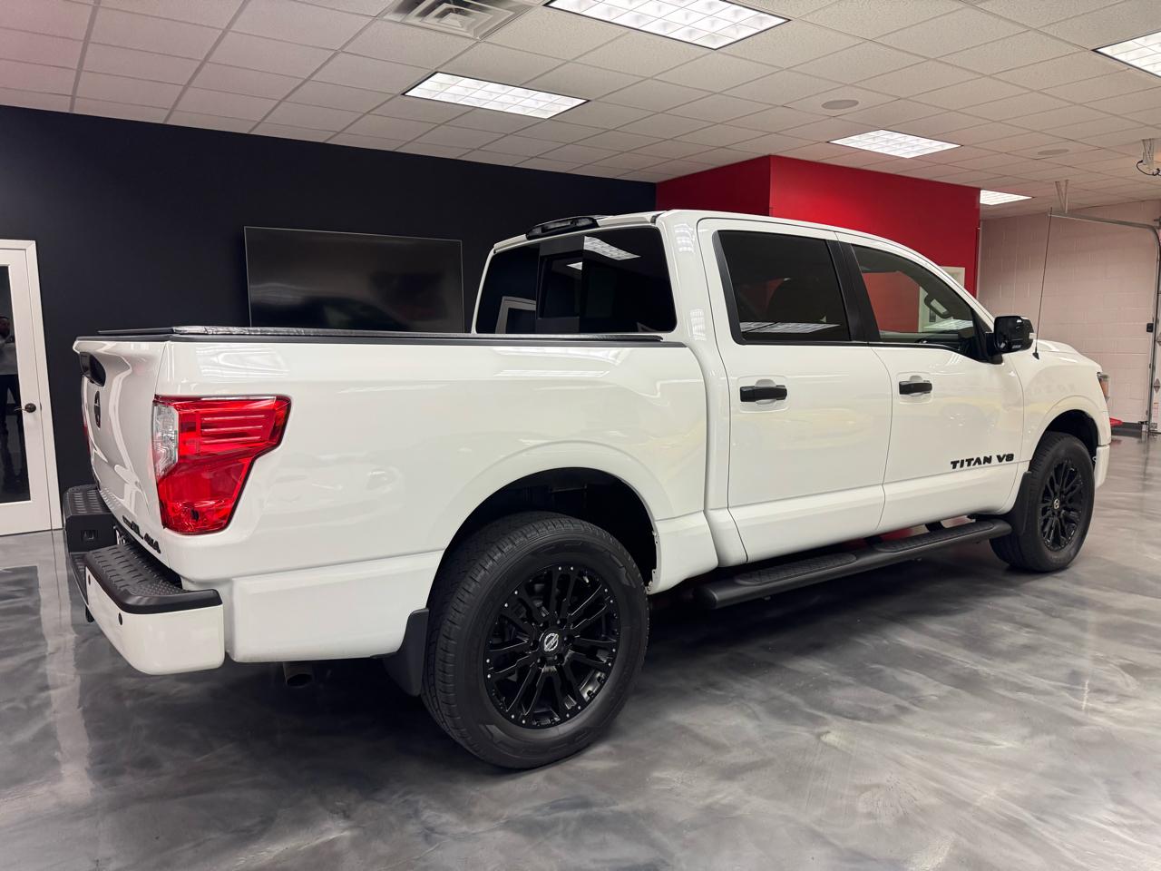 Nissan Titan 4x4 Crew Cab SL 2018