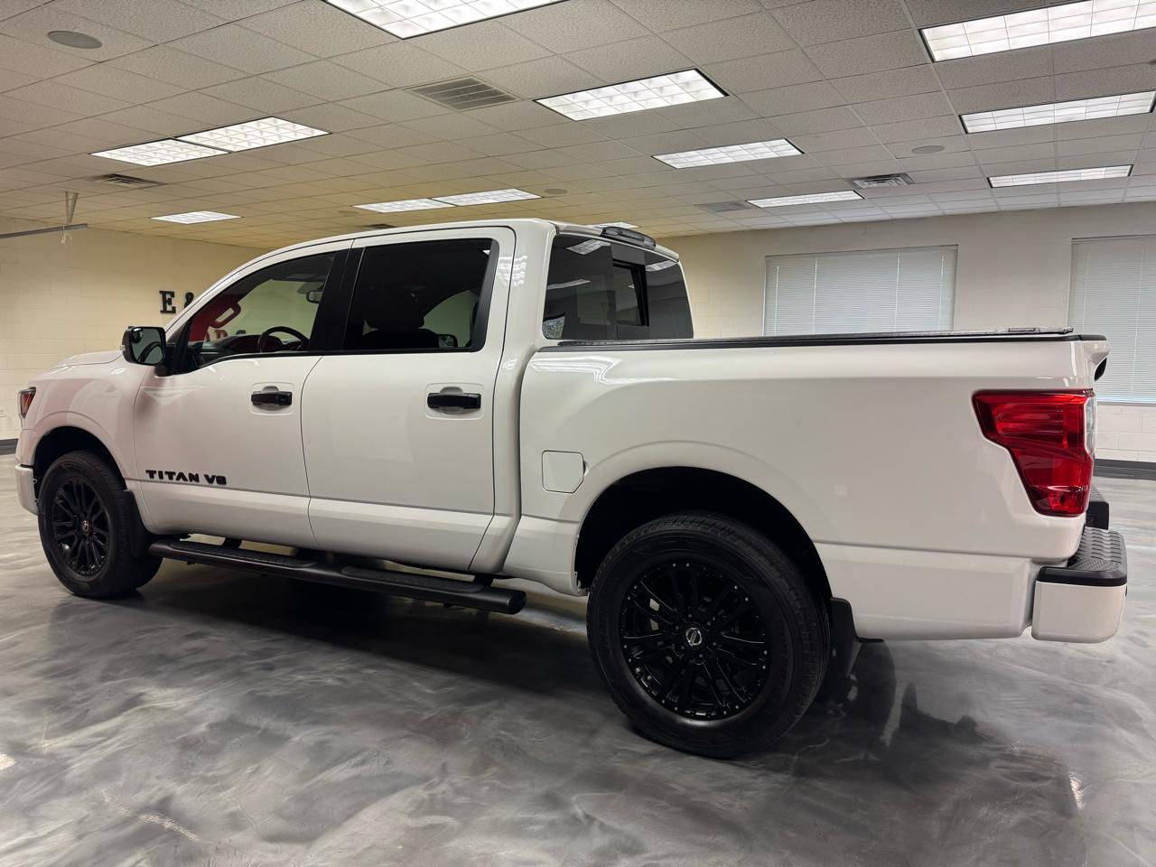 Nissan Titan 4x4 Crew Cab SL 2018