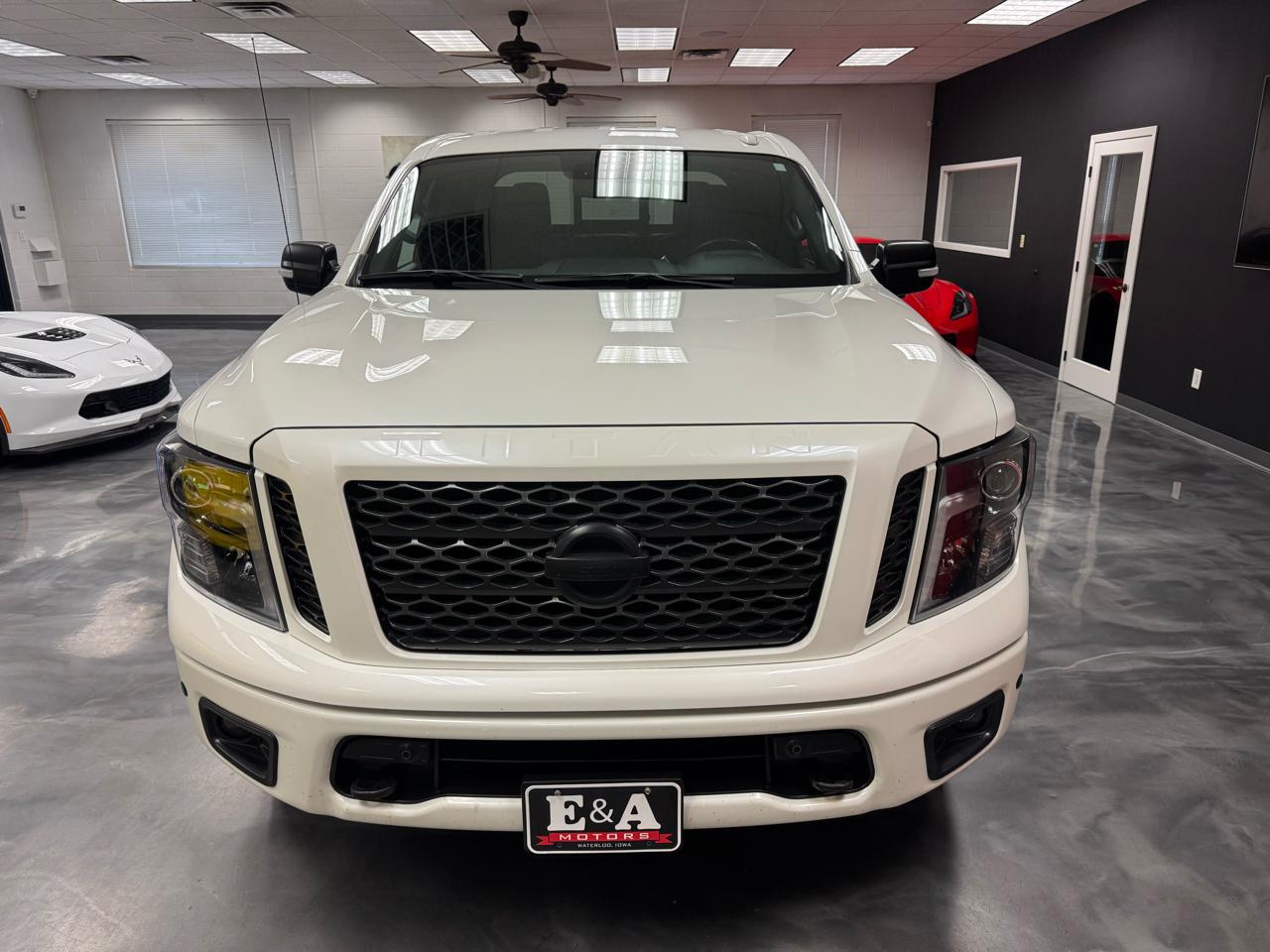 Nissan Titan 4x4 Crew Cab SL 2018