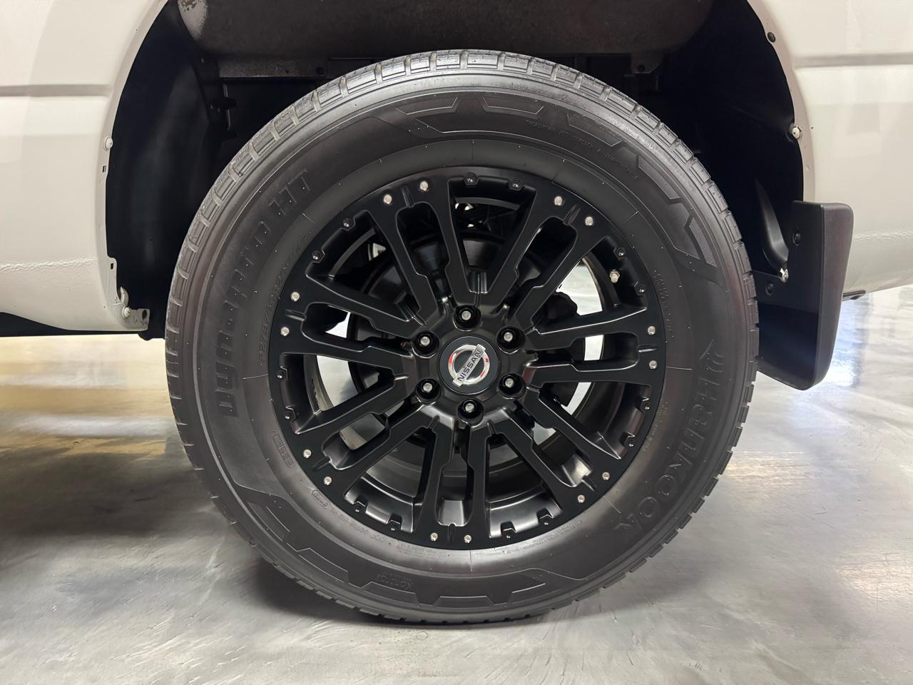 Nissan Titan 4x4 Crew Cab SL 2018