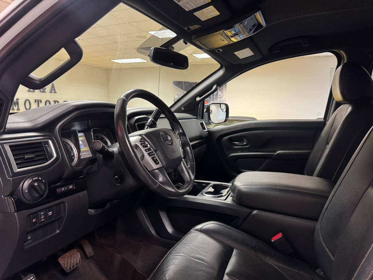 Nissan Titan 4x4 Crew Cab SL 2018